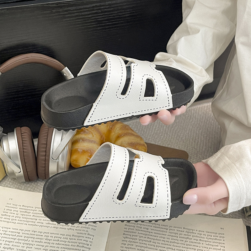شباشب أطفال جديدة 2026 بتصميم  - مراجعة Kids Indoor Outdoor Slippers وسعره