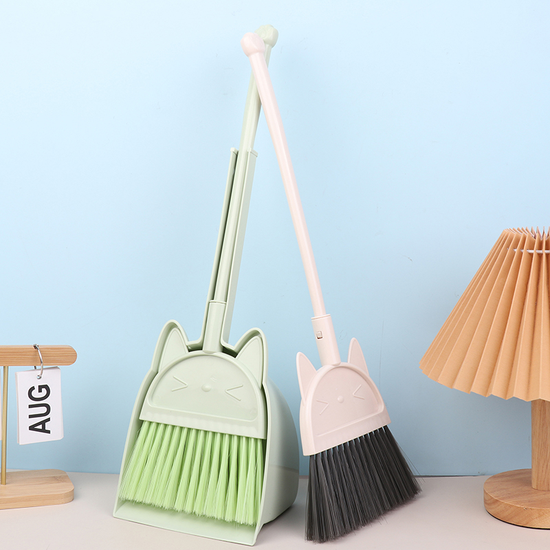 مجرفة مكنسة للأطفال على الطراز - مراجعة Kids Outdoor Broom وسعره