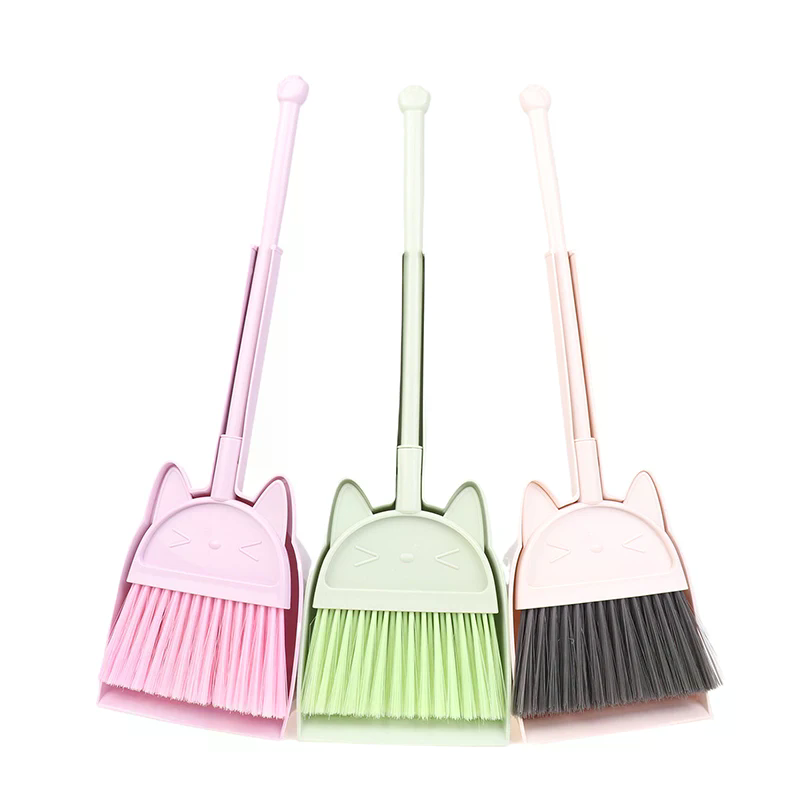 مجموعة أدوات تنظيف للأطفال مكو - مراجعة Kids Outdoor Broom وسعره