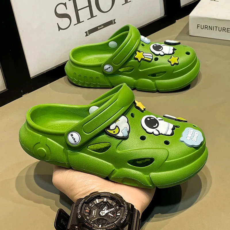 صنادل الأطفال المضادة للانزلاق - مراجعة Kids Indoor Outdoor Slippers وسعره